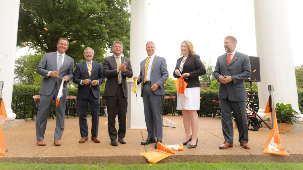 UT and state officials at the UT Southern ribbon cutting